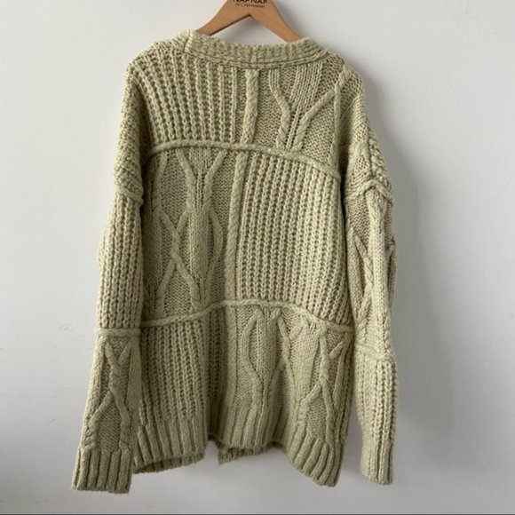 Zara Blogger favorite oversized chunky knit green cardigan - Picture 8 of 8